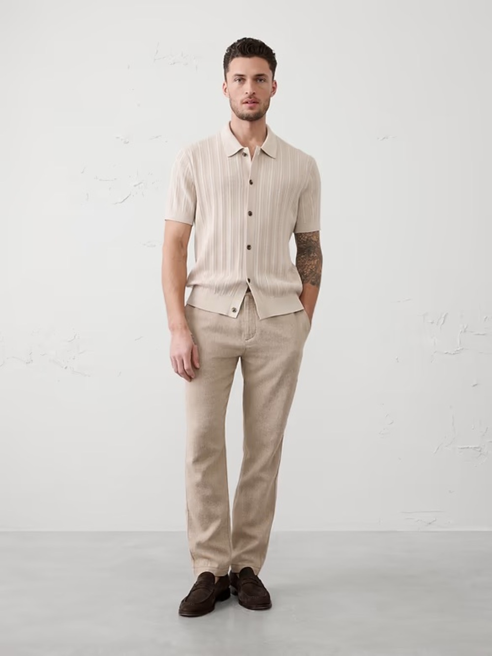 Banana Republic Men’s Slim Light Beige Linen-Blend Chinos